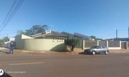 Casa com 3 quartos à venda na DOM FERNANDO, --, Aeroporto, Londrina por R$ 300.000