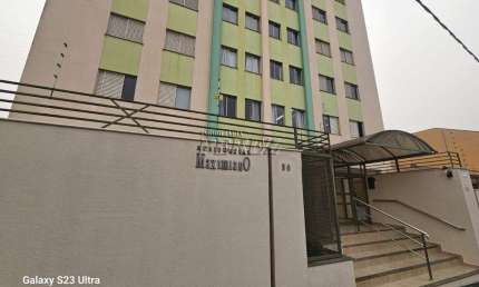 Apartamento com 3 quartos à venda na País de Gales, --, Jardim Adriana I, Londrina por R$ 380.000