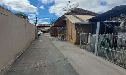 Casa com 2 quartos à venda na Rua São Vicente, --, Centro, Londrina por R$ 630.000