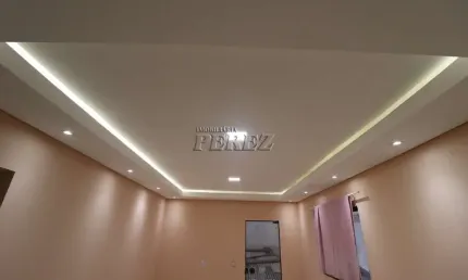 Casa com 4 quartos à venda na Fernanda Magalhaes Ventura, --, Jardim Planalto, Londrina por R$ 460.000