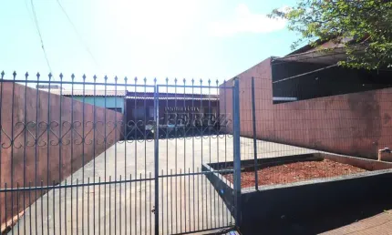 Casa com 3 quartos à venda na Coletor Anísio Ribas Bueno, --, Jardim Maria Celina, Londrina por R$ 350.000