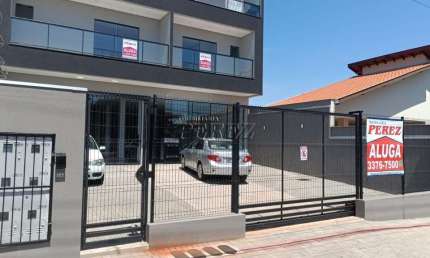 Sala comercial para alugar na Avenida Jorge Casoni, --, Centro, Londrina por R$ 1.350