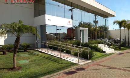 Apartamento com 2 quartos para alugar na Avenida Celso Garcia Cid, --, Vila Siam, Londrina por R$ 3.000