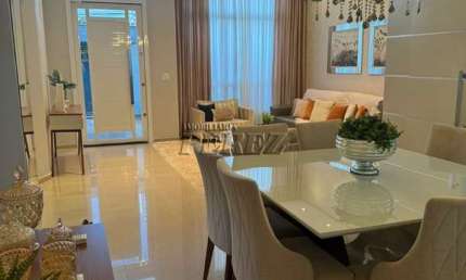 Casa com 3 quartos à venda na Mário Novaes, --, Jardim Pacaembu, Londrina por R$ 1.090.000