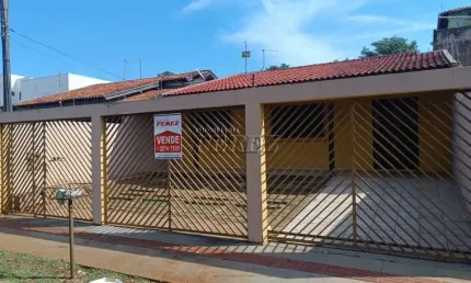 Casa com 3 quartos à venda na Rua Luiz Viotti, --, Jardim Belo Horizonte, Londrina por R$ 430.000