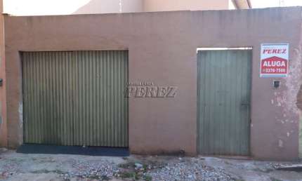 Casa com 2 quartos para alugar na MONCOES, --, Vila Larsen 1, Londrina por R$ 900
