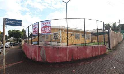 Casa com 3 quartos para alugar na Salgado Filho, --, Califórnia, Londrina por R$ 2.100