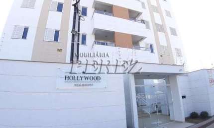 Apartamento com 3 quartos para alugar na Rua Venezuela, --, Vila Brasil, Londrina por R$ 2.200