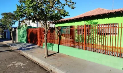 Casa com 3 quartos para alugar na irmã elza de azevedo costa, --, lagoa dourada, londrina por r$ 2.500
