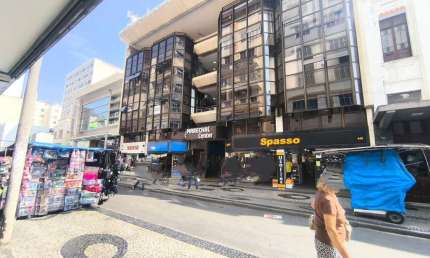Loja à venda no bairro Centro, em Juiz de Fora - MG