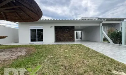 Casa com 3 quartos à venda na Rua Três De Outubro, 3211, Zona Nova, Tramandaí