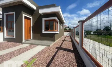 Casa com 2 quartos à venda na Domingos De Moraes, 736, Zona Nova, Tramandaí