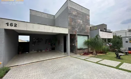 BELÍSSIMO SOBRADO dentro do Condomínio Portal Horizonte