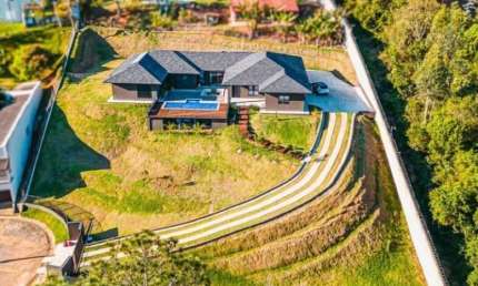 MARAVILHOSA CASA ALTO PADRÃO EM CONDOMÍNIO JARDIM DAS PALMEIRAS BRAGANÇA PAULISTA