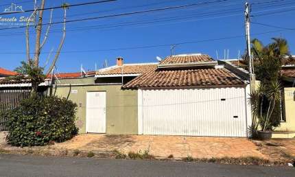 Casa com 5 quartos à venda na Rua Trindade Acedo Paranhos, 87, Jardim Primavera, Bragança Paulista