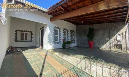 CASA TÉRREA, ÓTIMA LOCALIZAÇÃO PRÓXIMO AO CENTRO - BRAGANÇA PAULISTA, SP