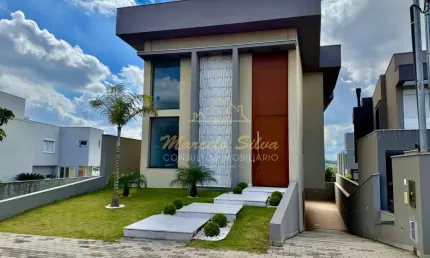 CASA ALTO PADRÃO COM 4 SUÍTES E CONDOMÍNIO COM SISTEMA CLUBE