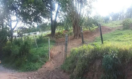 Terreno à venda na Rua Expedicionário José Franco de Macedo, 22, Penha, Bragança Paulista