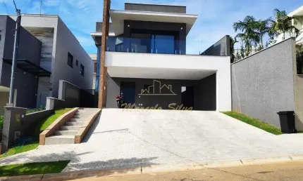 CASA ALTO PADRÃO COM 3 SUÍTES E CONDOMÍNIO COM SISTEMA CLUBE