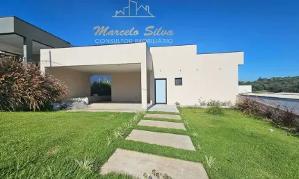 CASA TOTALMENTE TÉRREA, 3 SUITES  CONDOMNIO FLAMBOYAN  ,