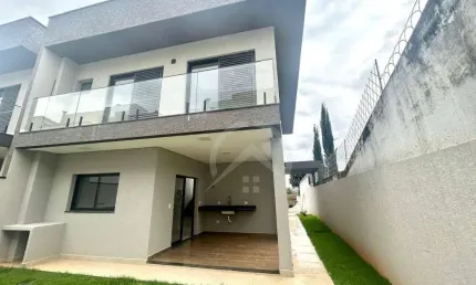 Casa com 3 dormitórios, sendo 1 suíte com planejados bairro Nobre de Atibaia para alugar, 134 m² por R$ 5.800/mês - Vila Giglio - Atibaia/SP