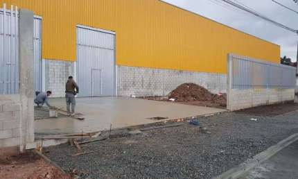 Galpão para aluguel tem 1300 metros quadrados construido