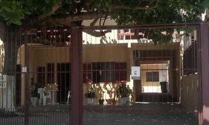Casa para Venda em Florianópolis, Ingleses do Rio Vermelho, 11 dormitórios, 2 suítes, 6 banheiros, 4 vagas