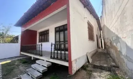 Casa com 4 quartos para alugar na Rua Doutor Francisco Portela, 391, Centro, Macaé