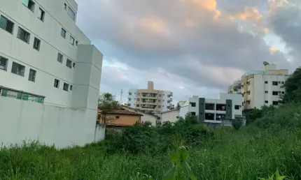 Vendo terreno no Bairro Riviera com 517 m² por 650 mil