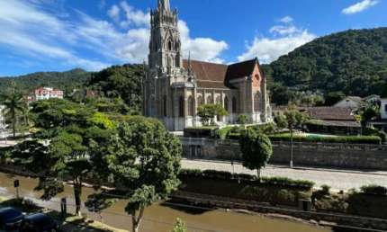 Lindo apt. a venda em frente a Catedral São Pedro de Alcântara!