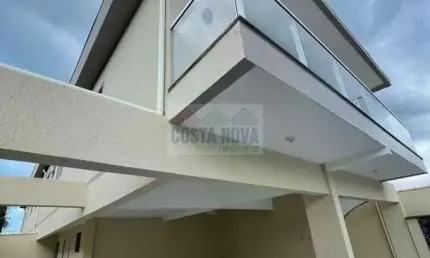 Casa charmosa em condomínio fechado na Praia Grande, 2 quartos, 1 banheiro, 1 vaga, sala, varanda