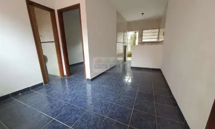 Casa em condomínio térrea, 1 quarto, 1 banheiro, 1 vaga de garagem no bairro Aviação.