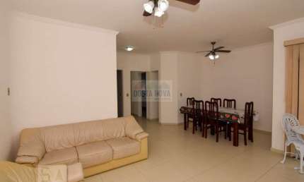 Apartamento Mobiliado 3 dormitórios próximo Praia com sacada.