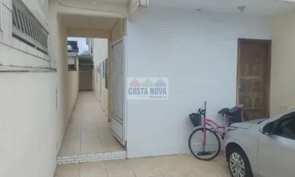 Casa de Condomínio a venda, de 65m², com 2 quartos, 1 suíte e 1 vaga coberta