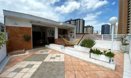 Casa à Venda na Ponta da Praia! 3 Suítes sendo 2 com Closet, Churrasqueira, Forno a lenha e Solarium