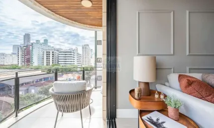 Apartamento no Gonzaga, 185 m², 3 quartos sendo todos suítes, 5 banheiros, 2 vagas de garagem