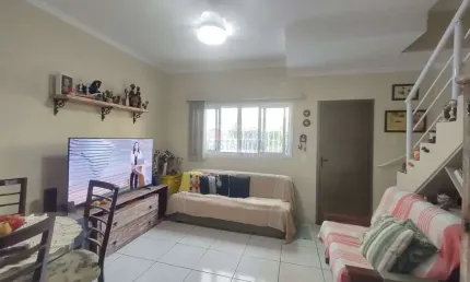 Sobrado de condomínio com  2 quartos sendo os 2 suítes, 1 vaga, bairro Aviação, Praia Grande