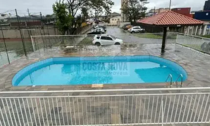 Apartamento em condomínio fechado, com 53m², 2 quartos , varanda e piscina