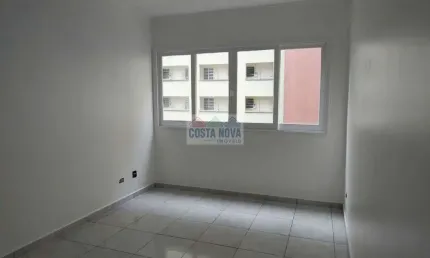 Apartamento com 100m², 2 quartos, 2 banheiros, 1 vaga. No Gonzaguinha a uma quadra da praia