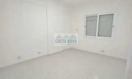 Apartamento de 1 quarto com vista livre todo reformado em São Vicente com garagem coletiva