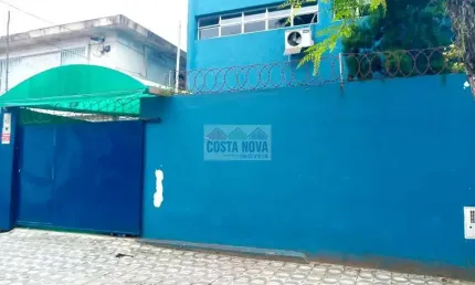 Imóvel comercial para venda e locação no bairro Vila Belmiro em Santos/SP.