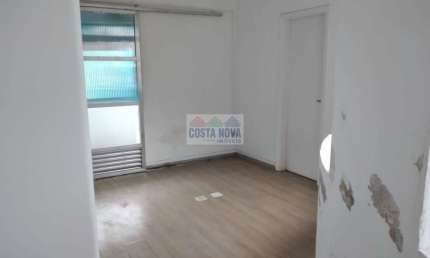 Conjunto comercial com 41m², 2 salas, varanda ampla, copa e banheiro, Localizado no décimo primeiro