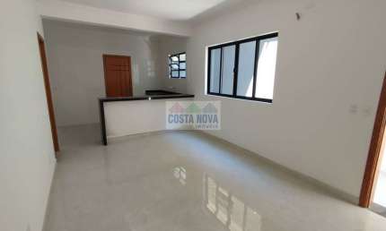Casa sobrado de 3 quartos , 3 garagens e 2 banheiros de 100m². Nova no Embaré