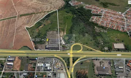 Área com 146.357,00 m², localização privilegiada e com grande estrutura de galpões