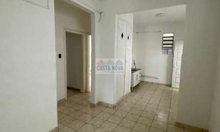 Casa sobreposta à venda - 280m², 3 quartos, 1 sala, 2 banheiros, 3 vagas  com edícula no Boqueirão