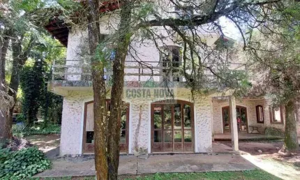 Casa na Serra da Cantrareira, bairro Parque Novo Hamburgo 2, proximo ao Parque Petrópolis, 4 quartos