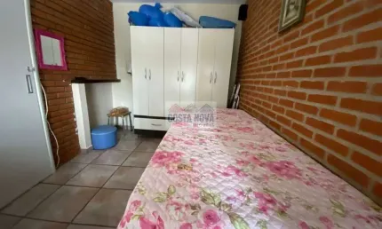 Apartamento com 2 quartos, 1 banheiro, 1 vaga. A uma quadra praia, bairro Pompeia