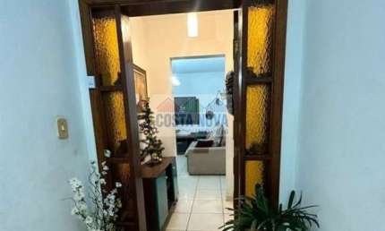 Apartamento a venda com 2 dormitórios na Guilhermina, próximo à praia