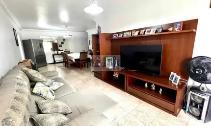 Apartamento 2 quartos, 1 suíte, 1 banheiro, 2 vagas de garagem demarcadas no bairro Canto do forte.