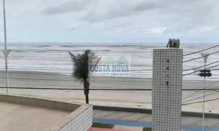 Apto 2 dormitórios com suíte e varanda gourmet frente mar no Centro de Mongaguá ? Vista incrível